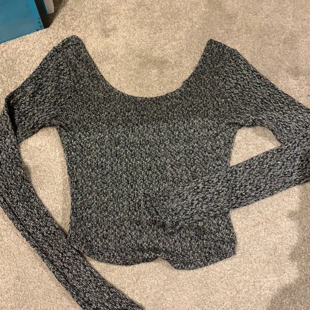 Brandy Melville light sweater